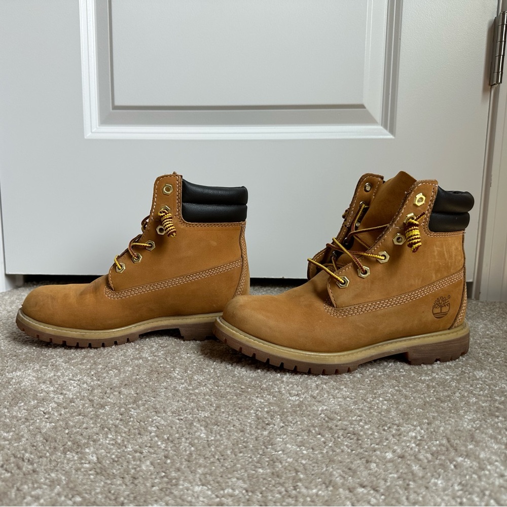 Timberland Womens 42687 Premium Waterproof Wheat Nubuck Leather Boots Size 6.5M